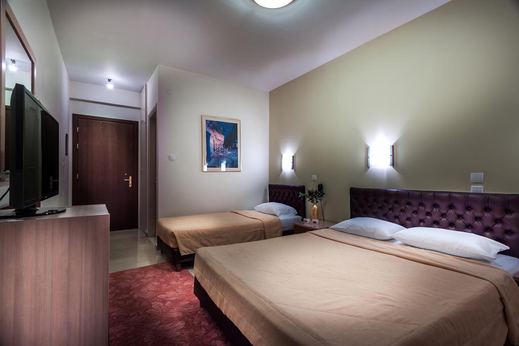 River Side Rooms Elassona Quarto foto
